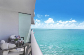 Luxurious 2 bedroom on the Ocean at Lyfe Resort